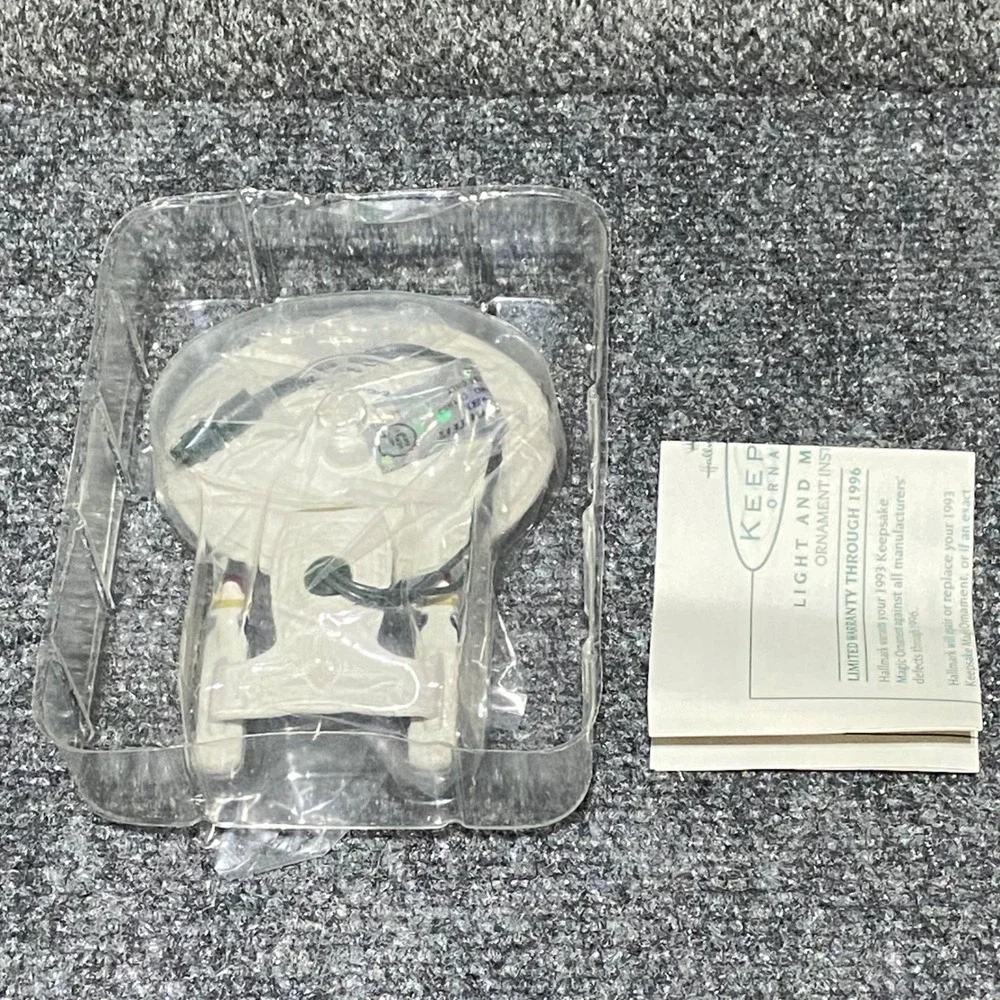 1993 Hallmark Keepsake Star Trek Next Generation USS Enterprise‎ Light Ornament